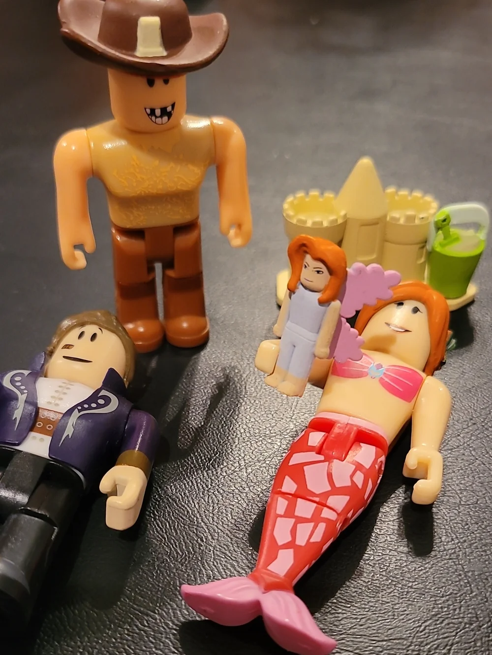 Roblox Neverland Lagoon Mermaids and Pirate Adventure Set - Multicolor